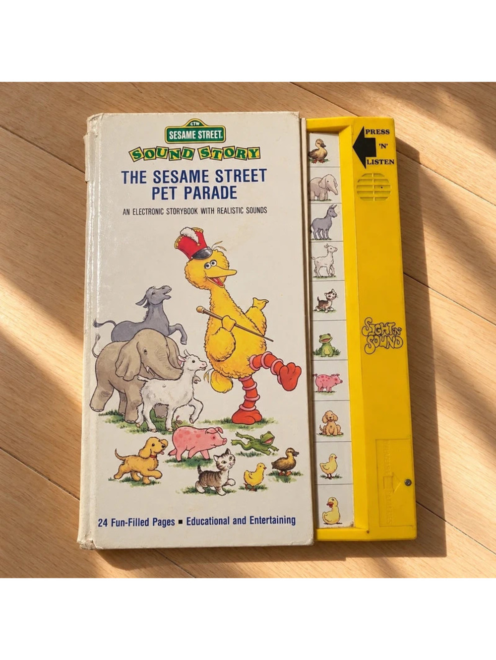 Sesame Street Pet Parade Golden Sound Story Book 1990 Vintage Working